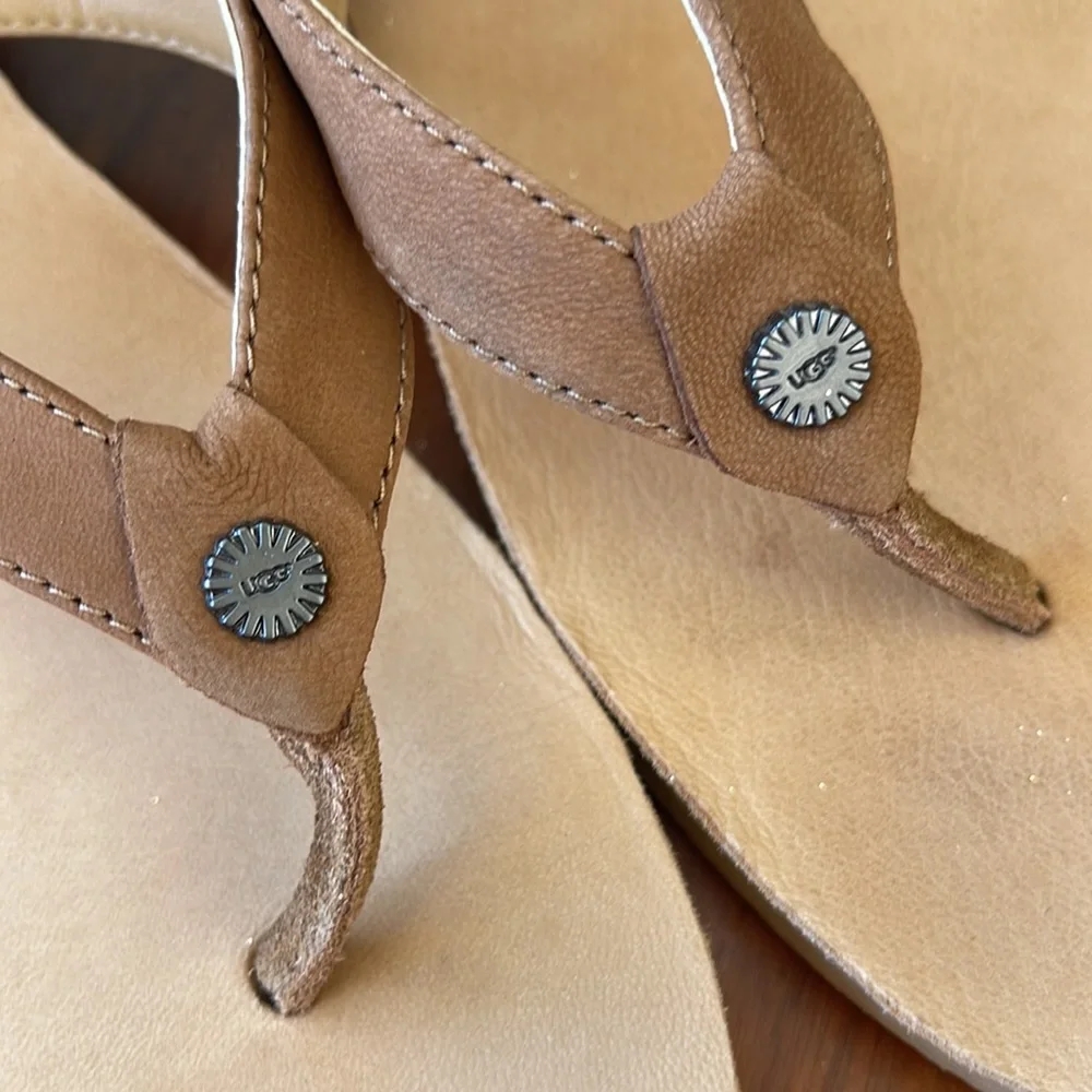 UGG Sandals 9 - Picture 5 of 8